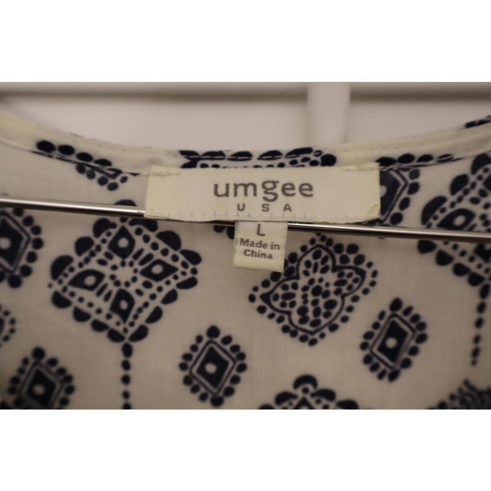 Umgee tunic dress in blue, white, and tan boho prints with a V-neck size Large - Picture 3 of 4